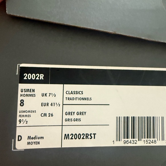 New in box New Balance 2002r. M 8/W 9.5 main image 5